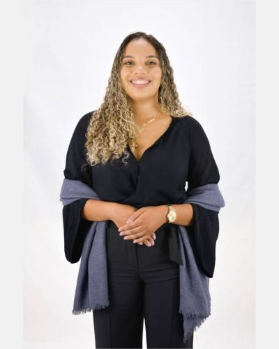 JANAÍNA DE OLIVEIRA SIMEÃO - Advogada Associada